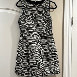 Alice + Olivia black and white dress size 6